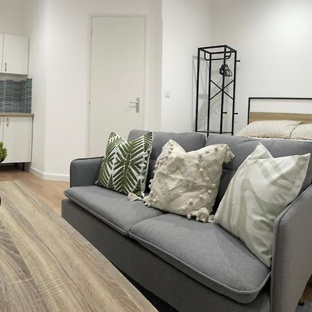 Edenly Stay Сен-Кантен Екстериор снимка