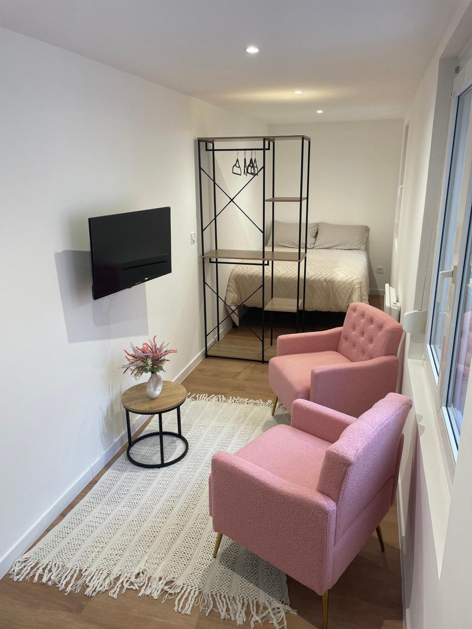 Edenly Stay Сен-Кантен Екстериор снимка